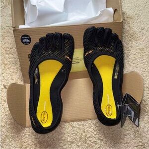 Vibram FiveFingers Women's Black Yellow Toe Shoes